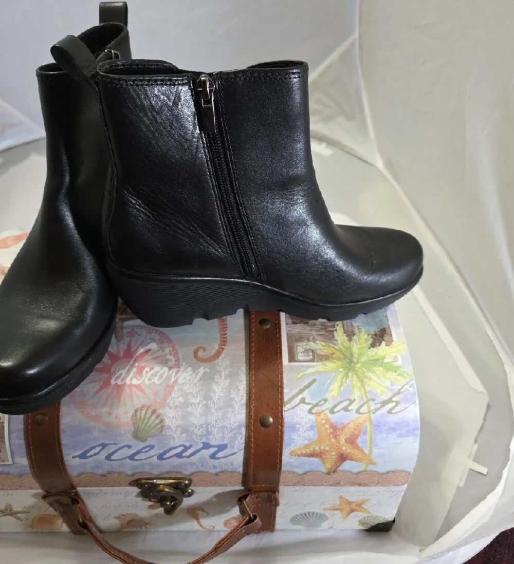 Clarks Black Leather Wedge Women's Ankle Boots - Classic Zip Side Style 7M